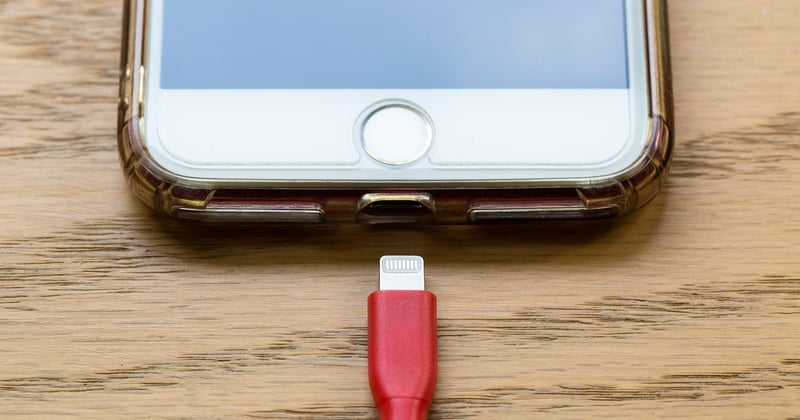 Rechargement automatique réglo mobile : le guide pour ne plus jamais être à sec