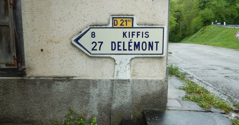 Panneau signalétique accueil région nantaise : guide pour bien choisir