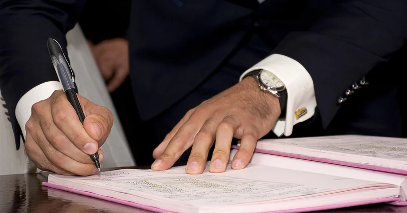 Comment indiquer une délégation de signature sans se tromper
